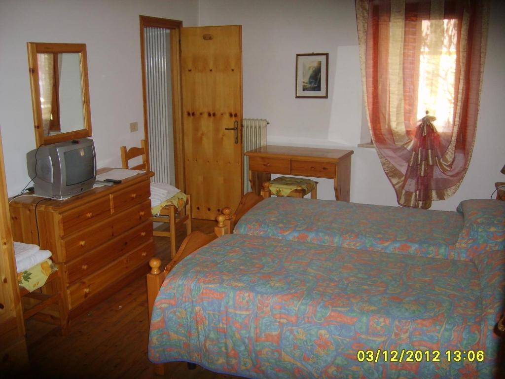 Antico Albergo Sant'Antonio Fonzaso Rum bild